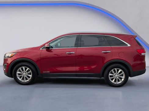Used 2017 Kia Sorento LX image 6