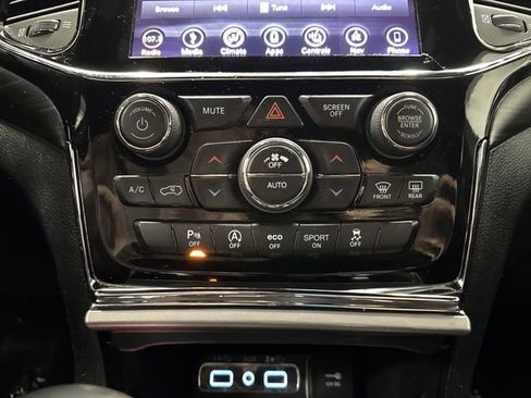 Used 2019 Jeep Grand Cherokee Altitude image 19