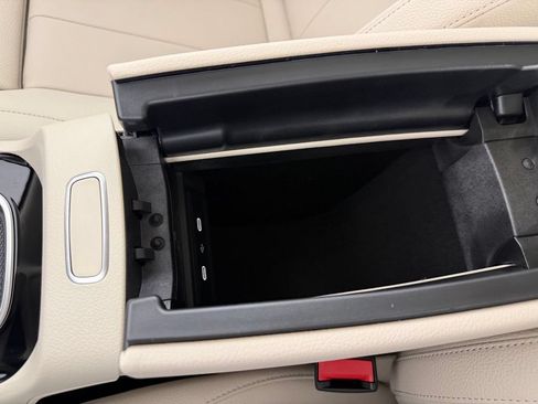 Certified 2025 Mercedes-Benz GLB 250 4MATIC image 23