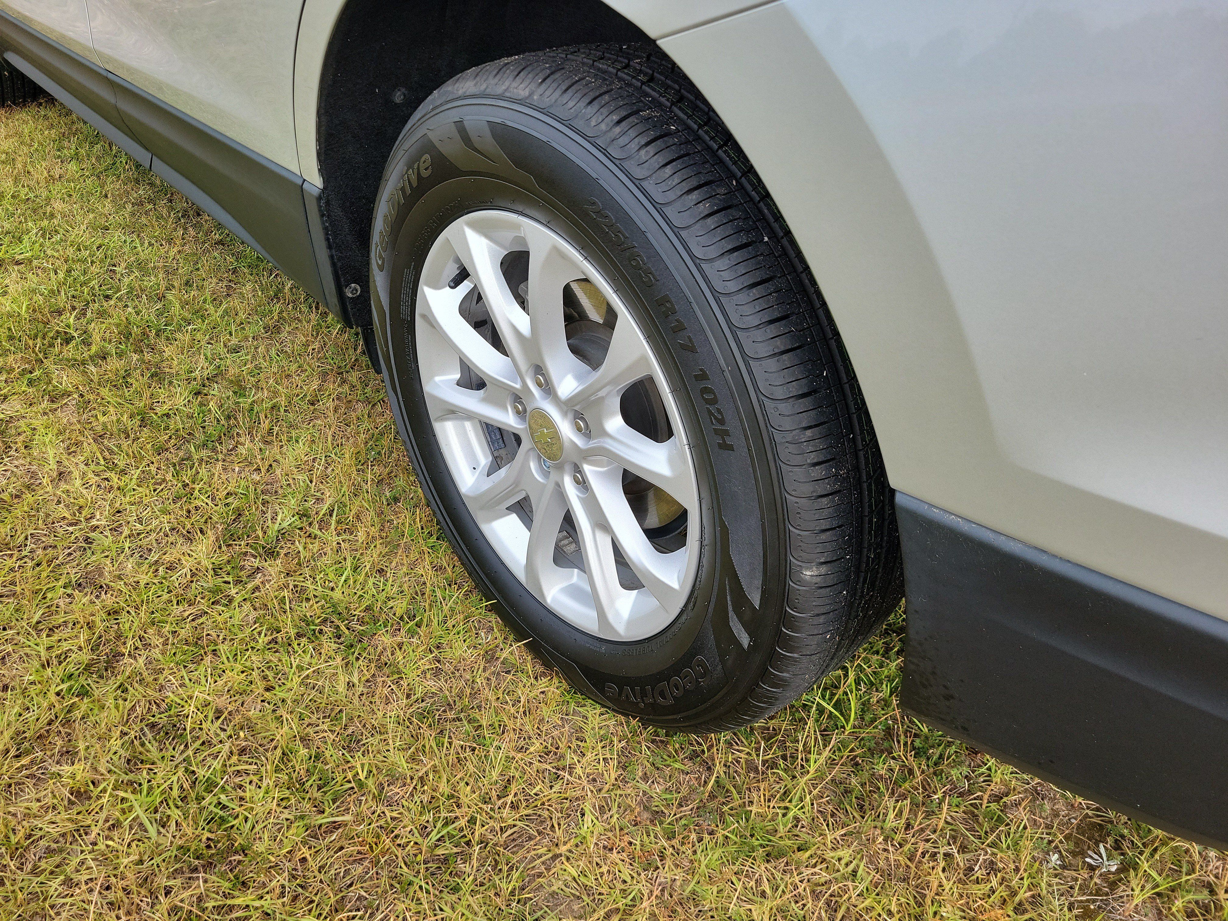 Used 2020 Chevrolet Equinox LT FWD image 26