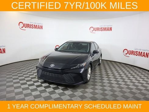 Used 2025 Toyota Camry LE w/ Convenience Package FWD image 2