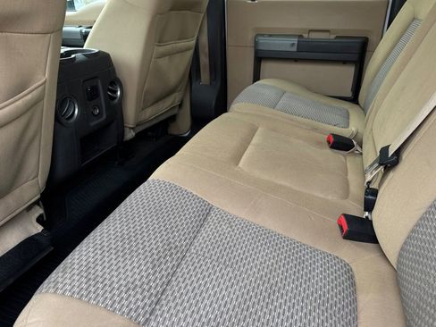 Used 2014 Ford F250 XLT w/ XLT Premium Package RWD image 11