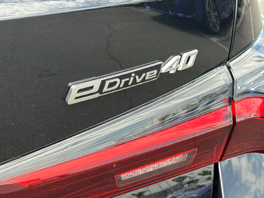 Used 2026 BMW i4 eDrive40 w/ Premium Package RWD image 10