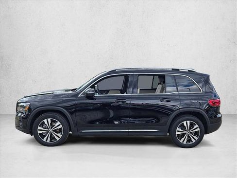 Used 2026 Mercedes-Benz GLB 250 image 9