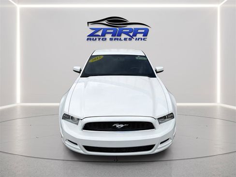 Used 2013 Ford Mustang Premium RWD image 10