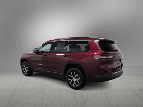 Used 2025 Jeep Grand Cherokee L Limited image 6