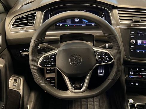 Used 2022 Volkswagen Tiguan SEL R-Line AWD/4WD image 20