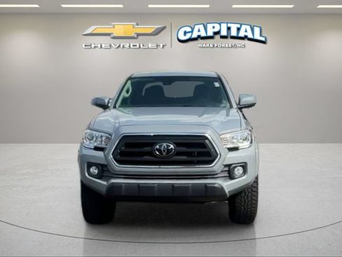 Used 2021 Toyota Tacoma SR5 AWD/4WD image 8