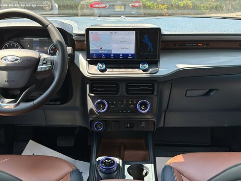 Certified 2024 Ford Maverick Lariat AWD/4WD image 19