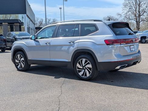 Used 2025 Volkswagen Atlas SE AWD/4WD image 7