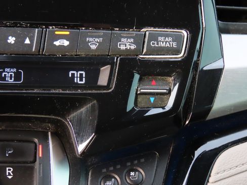 Used 2018 Honda Odyssey Elite image 27