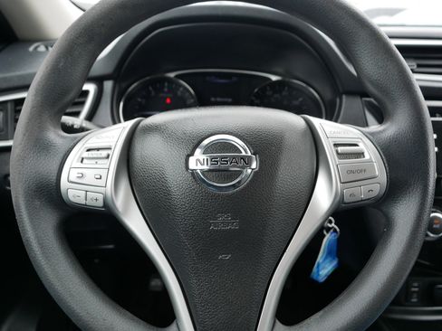 Used 2016 Nissan Rogue S image 25