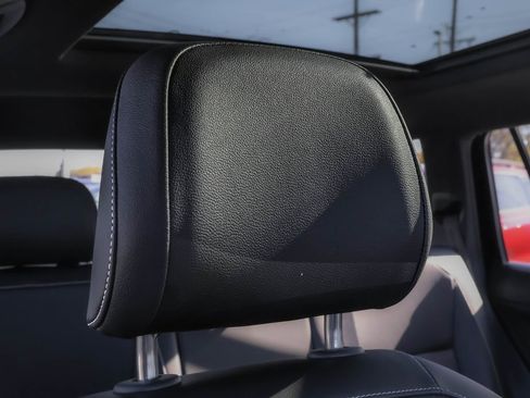 Certified 2024 Volkswagen Tiguan SE R-Line image 37