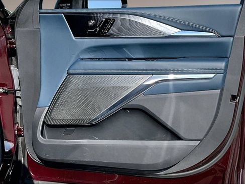 Certified 2025 Cadillac Escalade IQ Luxury 2 w/ LPO, Premium Carpet Package AWD/4WD image 18
