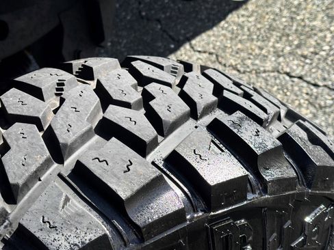 Used 2004 Jeep Wrangler X w/ Full Face Tire & Wheel Group image 9