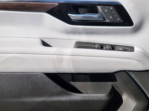 New 2026 Chevrolet Tahoe Premier image 18