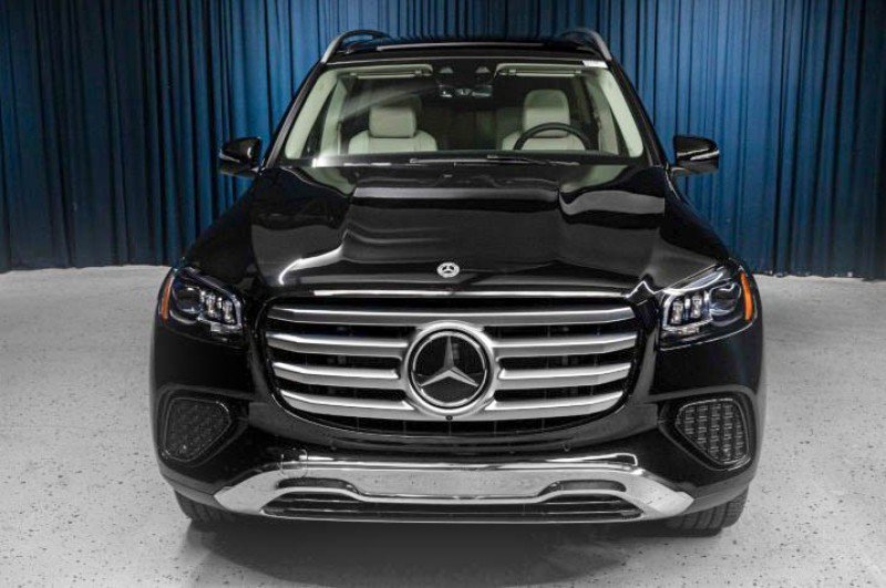 Certified 2026 Mercedes-Benz GLS 450 4MATIC image 2