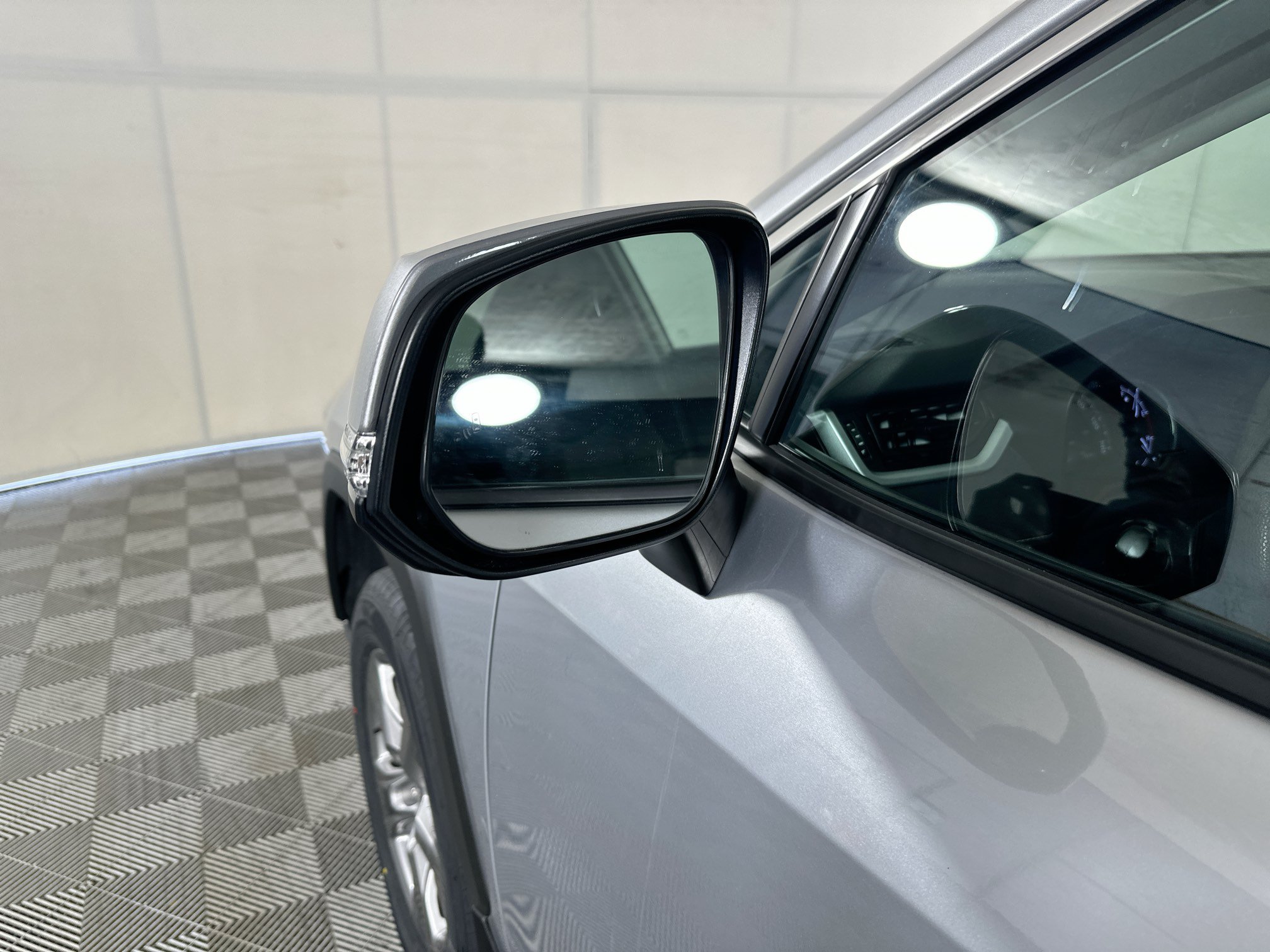 Used 2024 Toyota RAV4 XLE FWD image 10