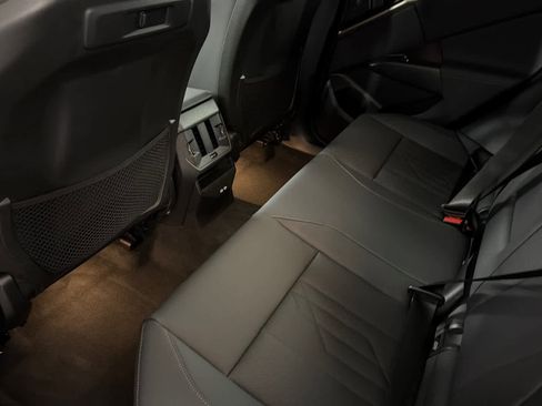 Used 2025 BMW X3 xDrive30i w/ Convenience Package image 4