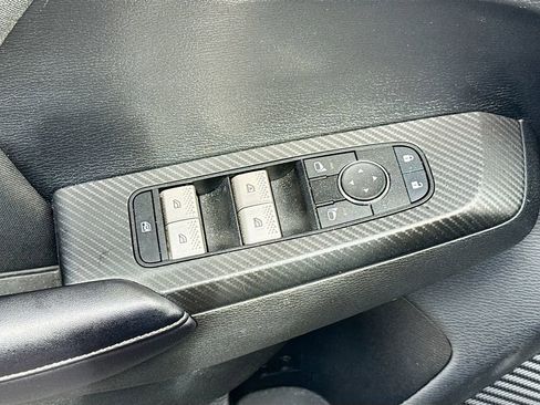 Used 2024 Mitsubishi Outlander ES FWD image 19