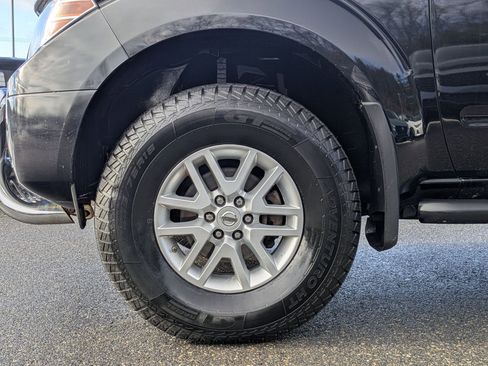 Used 2018 Nissan Frontier SV w/ Value Truck Package image 8