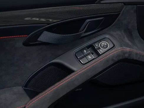 Used 2018 Porsche 911 GT2 RS RWD image 11