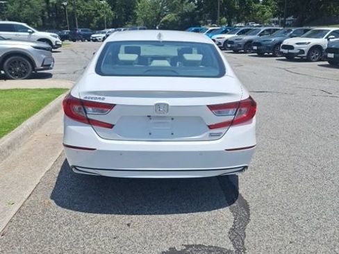 Used 2020 Honda Accord Touring image 5