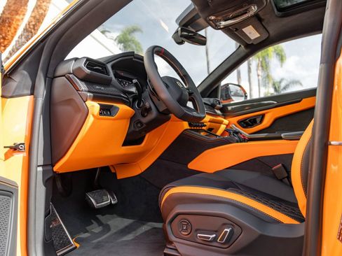 New 2026 Lamborghini Urus SE image 17