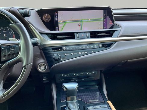 Used 2019 Lexus ES 350 w/ Accessory Package 2 FWD image 11