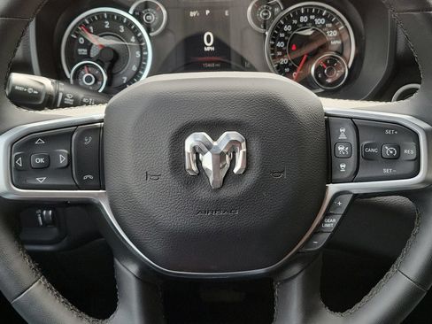 Used 2025 RAM 1500 Big Horn AWD/4WD image 11