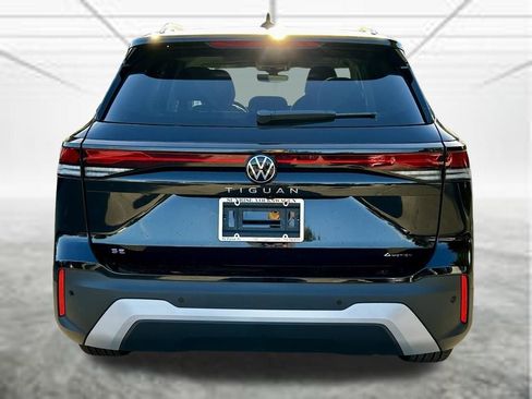 New 2026 Volkswagen Tiguan SE AWD/4WD image 6
