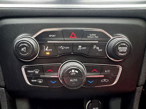 Used 2016 Dodge Charger R/T Scat Pack w/ Technology Group image 30