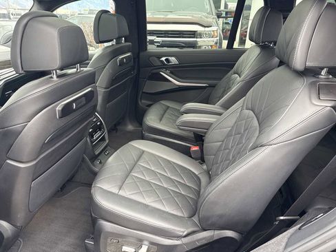 Used 2023 BMW X7 xDrive40i w/ Executive Package image 17