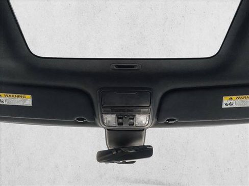 Used 2024 Honda Odyssey Sport image 13