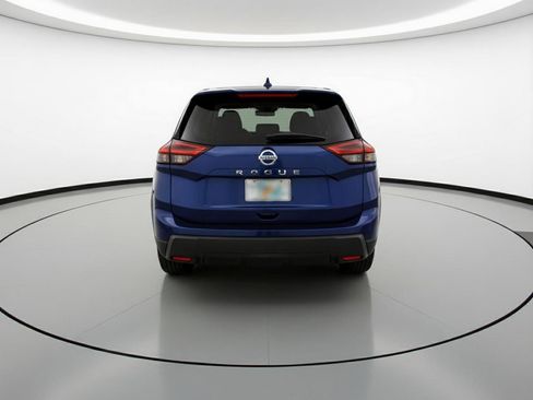 Used 2025 Nissan Rogue SV image 7