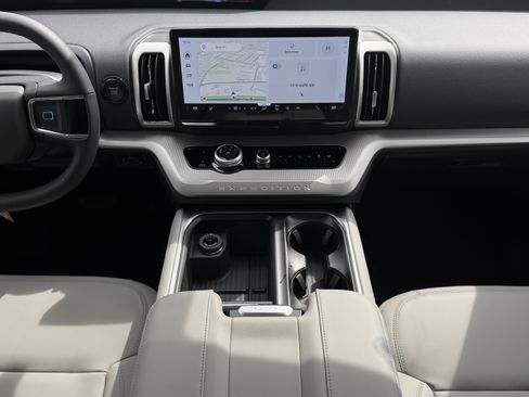 New 2026 Ford Expedition Active RWD image 13