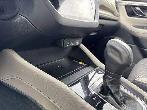 Used 2025 Subaru Forester Limited image 23