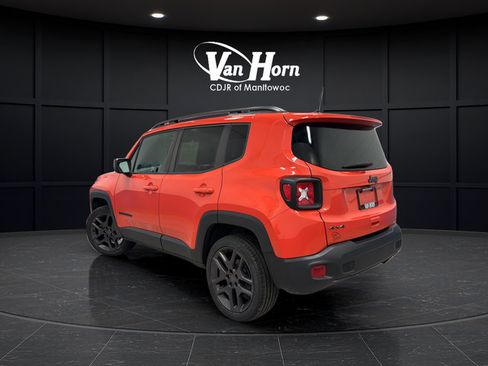 Used 2021 Jeep Renegade Latitude AWD/4WD image 5