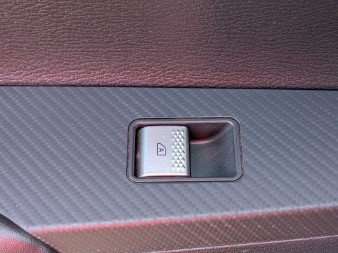 Used 2024 Mitsubishi Outlander SE Black Edition FWD image 29