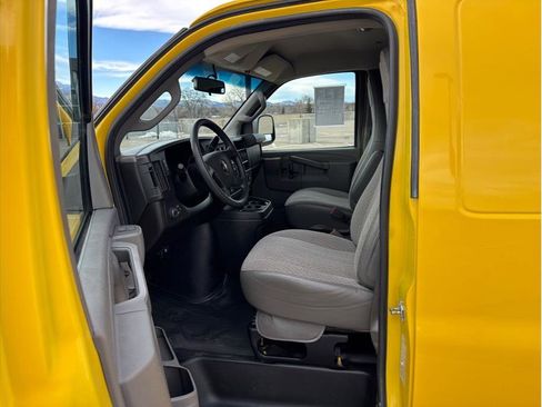 Used 2021 Chevrolet Express 2500 image 14