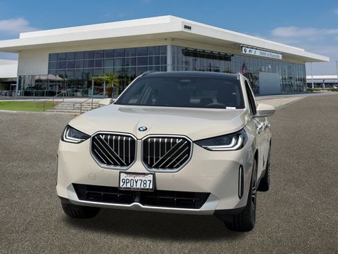 Used 2025 BMW X3 xDrive30i w/ Convenience Package image 5