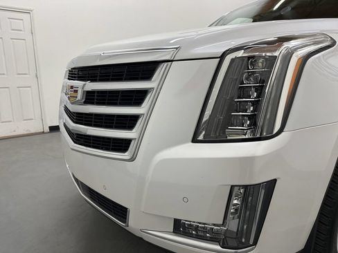 Used 2016 Cadillac Escalade Premium RWD image 21