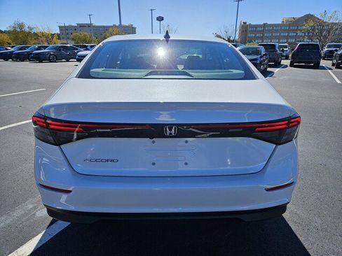 New 2025 Honda Accord SE image 6