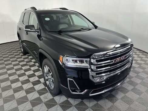 Used 2023 GMC Acadia SLT AWD/4WD image 2