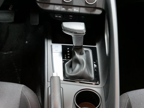 New 2025 Hyundai Elantra SE image 15