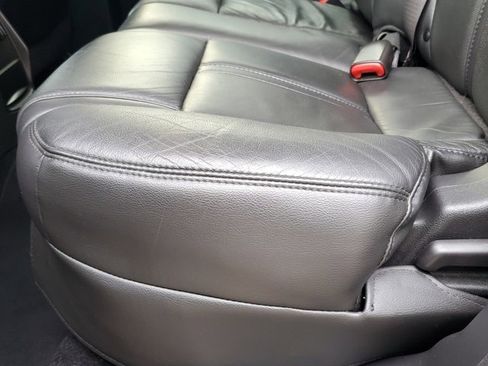 Used 2019 Lincoln MKT AWD image 37