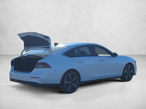 Used 2023 Honda Accord Sport image 5