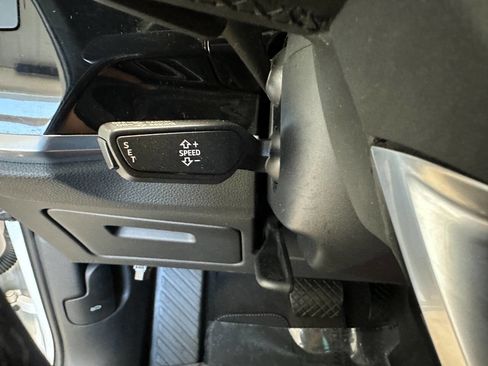 Used 2023 Audi Q3 2.0T Premium image 33