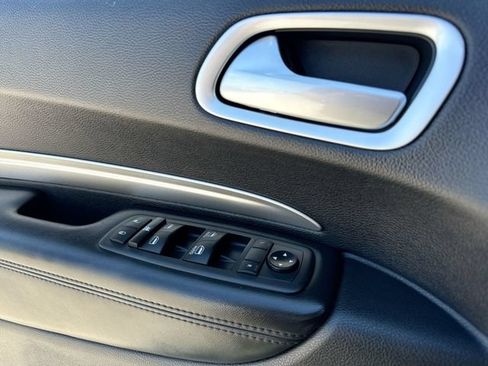 Used 2020 Dodge Durango SXT w/ 3rd Row Seating Group AWD/4WD image 23