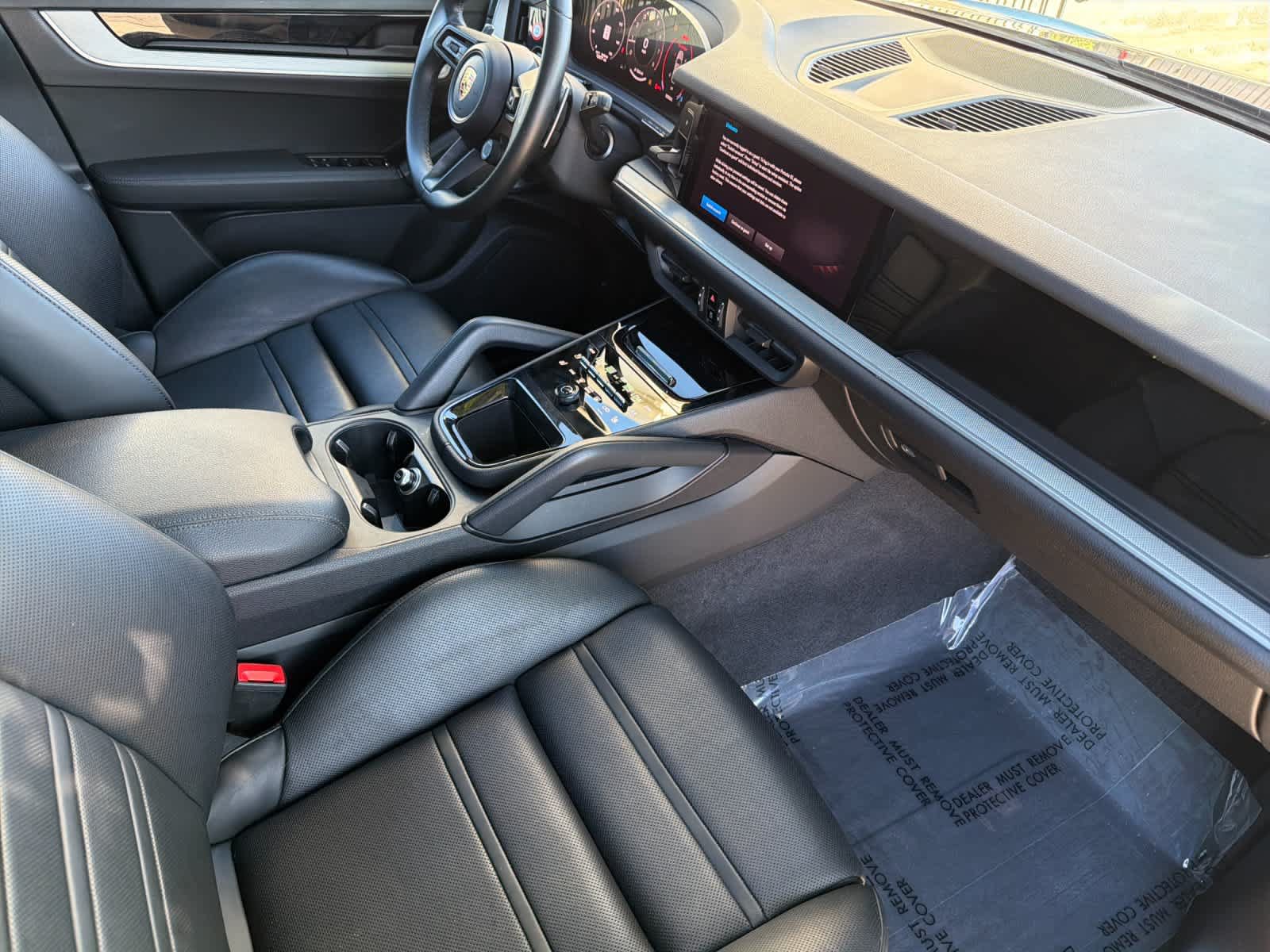 Certified 2024 Porsche Cayenne AWD/4WD image 17